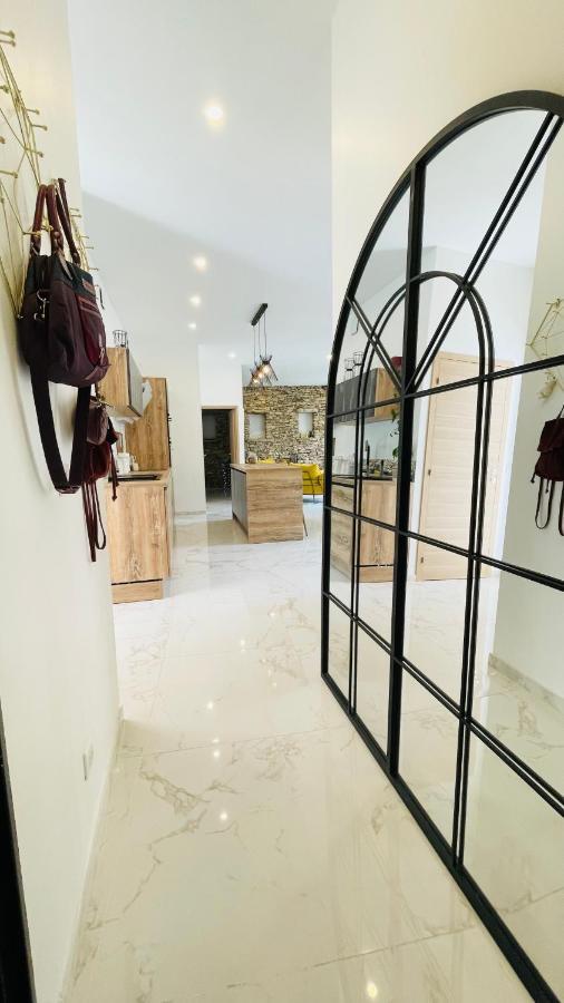 Sakina Appartement En Bord De Sorgue Фонтен-де-Воклюз Екстер'єр фото